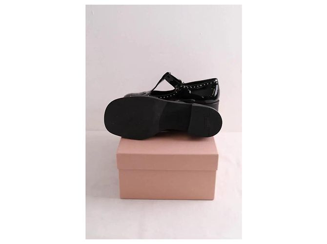 Miu Miu Loafer aus schwarzem Leder - Ansicht 6