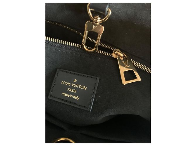 Louis Vuitton Monogram Empreinte Artsy MM Noir - vue 6