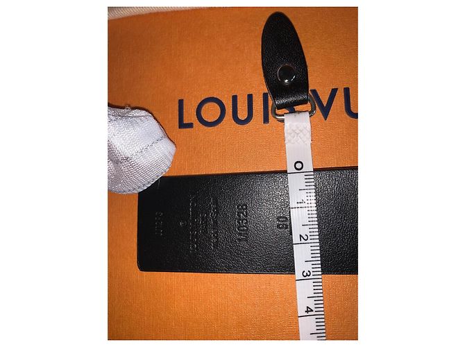 Louis Vuitton Initiales Monogram Belt Black - view 4