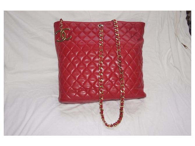 Chanel Bolso Tote de Piel Acolchada Rojo Roja - vista 2