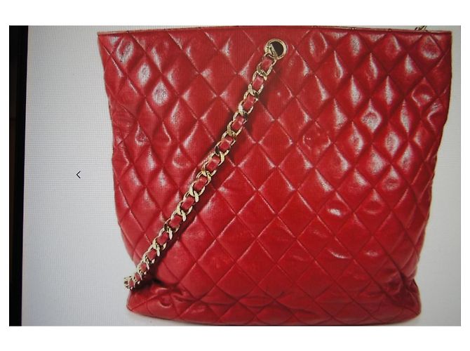Chanel Bolso Tote de Piel Acolchada Rojo Roja - vista 3