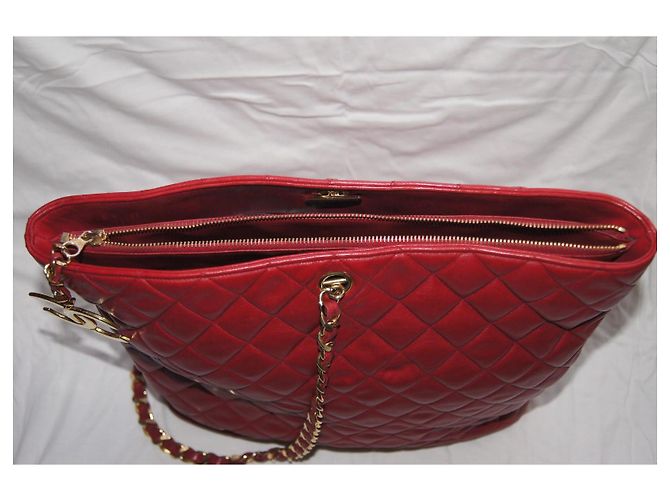 Chanel Bolso Tote de Piel Acolchada Rojo Roja - vista 8