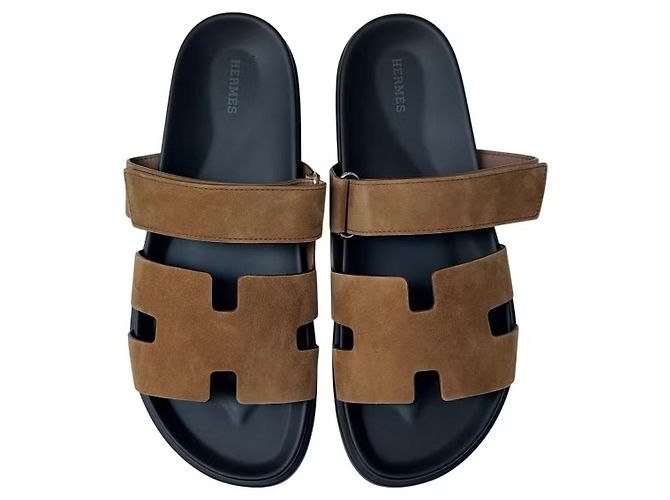 Sandali Hermès Chypre in Camoscio Marrone - vista 2