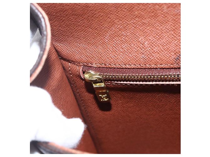 LOUIS VUITTON Monogram Saint Cloud GM Shoulder Bag M51242 LV - vue 22