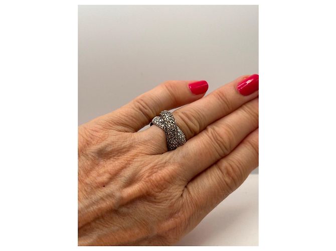 Autre Marque Bague entrelacée pavée de diamants Argenté Doré - vue 3