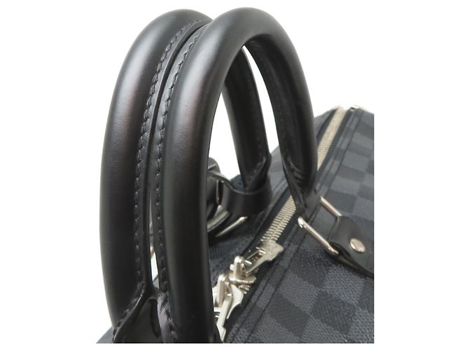 Louis Vuitton Keepall Bandoulière 45 Boston Bag Nero - vista 5