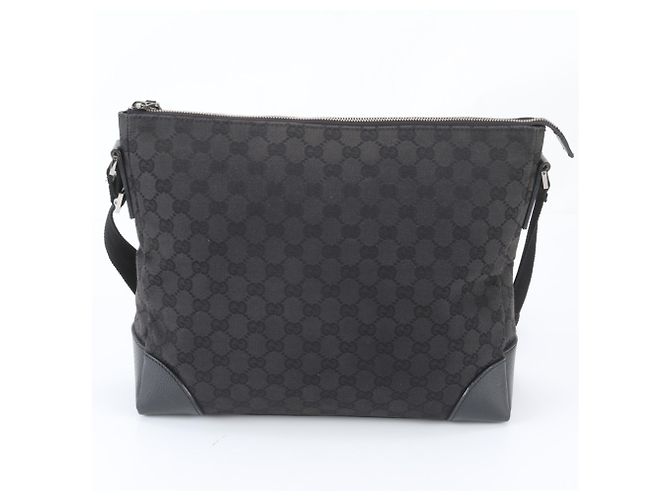 Bolsa de Ombro Gucci em Lona GG e Couro Preto - vista 3