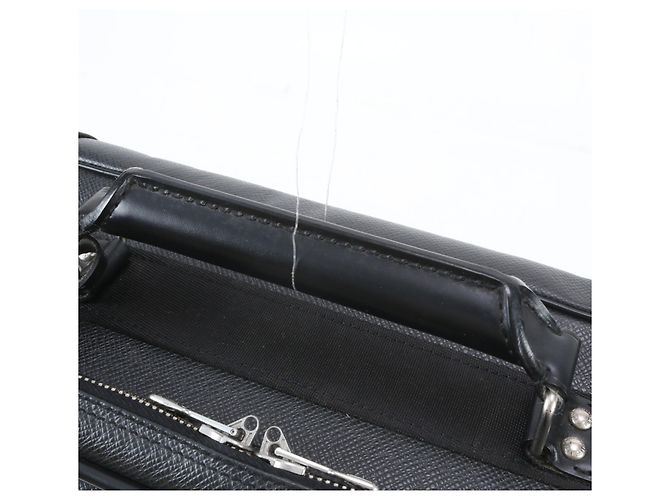 Sac Boston Louis Vuitton Taiga Satellite 53 Gris - vue 2