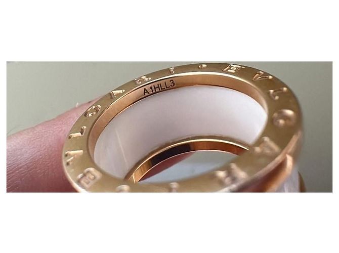 Bulgari Anello B.zero1 in ceramica bianca e oro giallo Bianco D'oro - vista 3