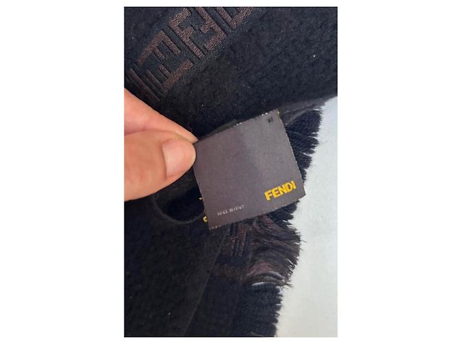 Cachecol Fendi FF Monogram Marrom Preto - vista 2