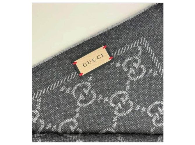 Gucci GG Supreme Schal Grau - Ansicht 3