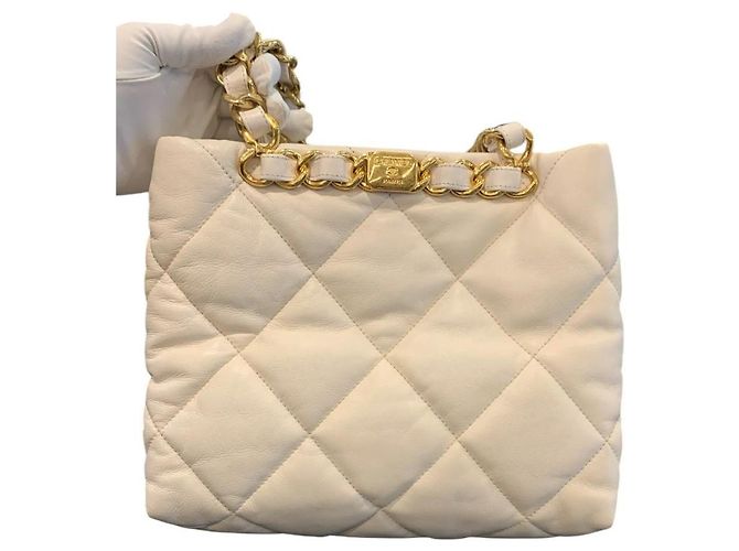 Chanel Small Shopping Bag aus gestepptem Lammleder Weiß - Ansicht 15