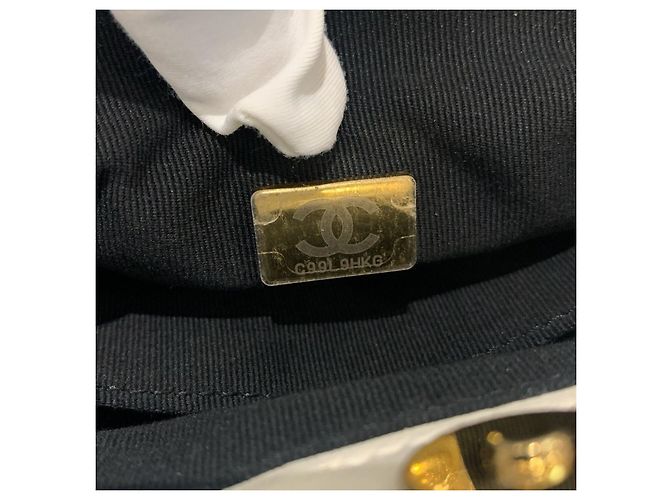 Chanel Small Shopping Bag aus gestepptem Lammleder Weiß - Ansicht 20