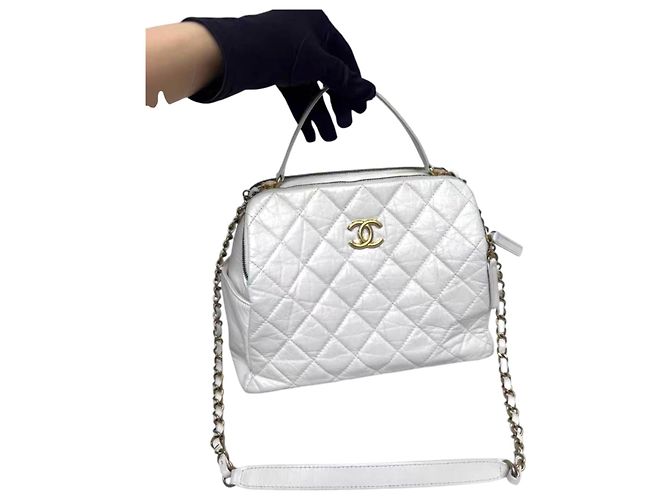 Bolsa Bowling Chanel em couro de bezerro envelhecido branco - vista 4