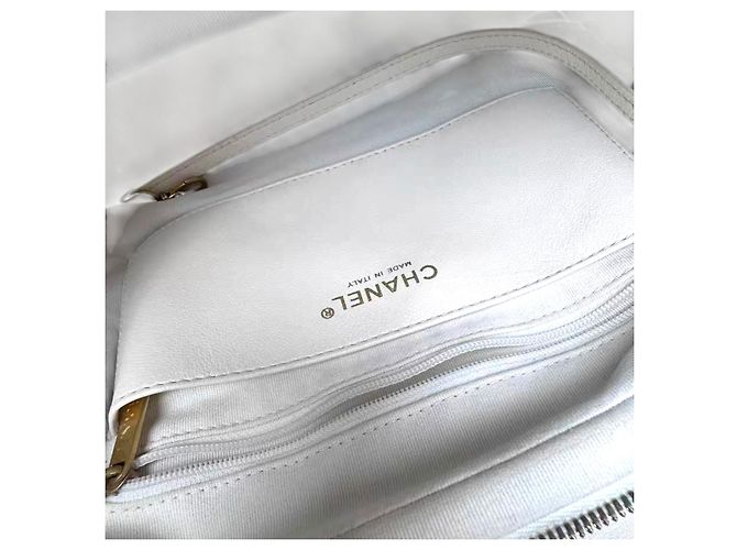 Bolsa Bowling Chanel em couro de bezerro envelhecido branco - vista 5