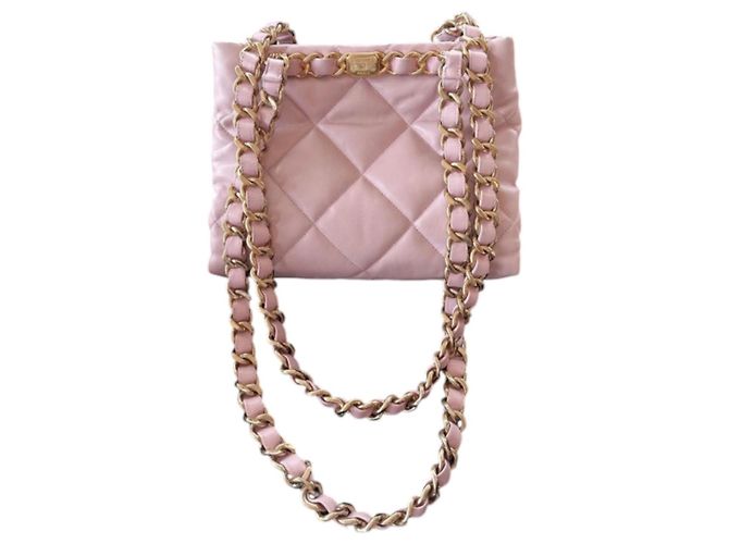 Timeless Borsa Shopping Tote Chanel CC Logo Matelasse Lambskin Chain Rosa - vista 11