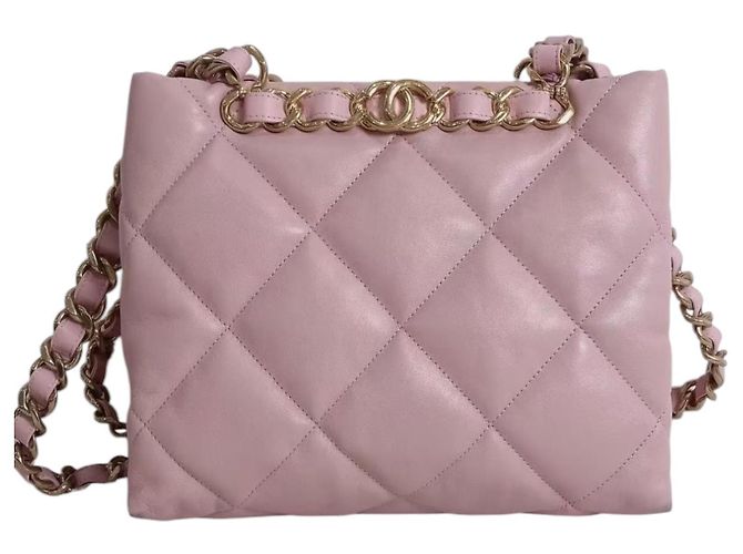 Timeless Borsa Shopping Tote Chanel CC Logo Matelasse Lambskin Chain Rosa - vista 4
