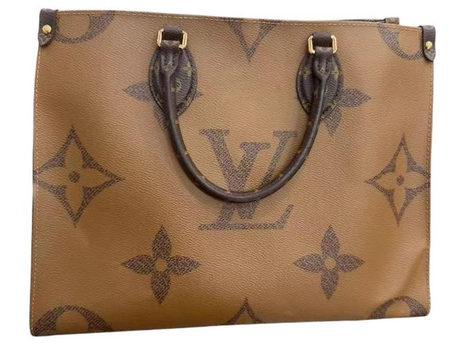Bolsa Louis Vuitton OnTheGo MM Marrom Monograma - vista 5