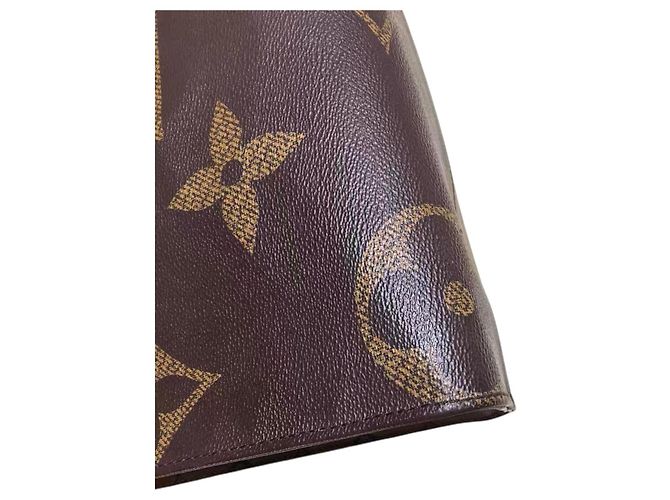 Bolsa Louis Vuitton OnTheGo MM Marrom Monograma - vista 7