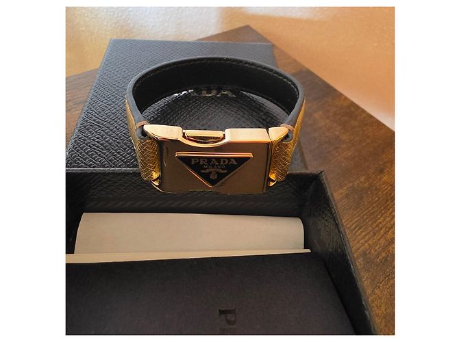 Pulsera Prada en piel Saffiano Oro Dorado - vista 8
