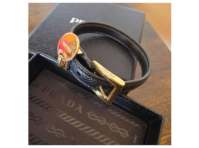 Pulsera Prada de piel negra con charm de logo Negro - vista 2