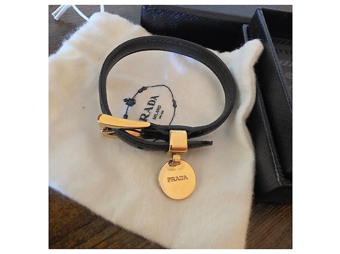 Pulsera Prada de piel negra con charm de logo Negro - vista 3
