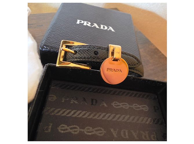 Pulsera Prada de piel negra con charm de logo Negro - vista 4