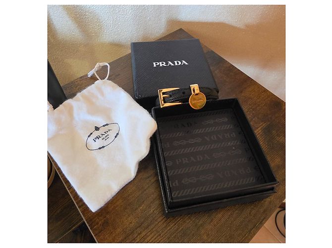 Pulsera Prada de piel negra con charm de logo Negro - vista 5