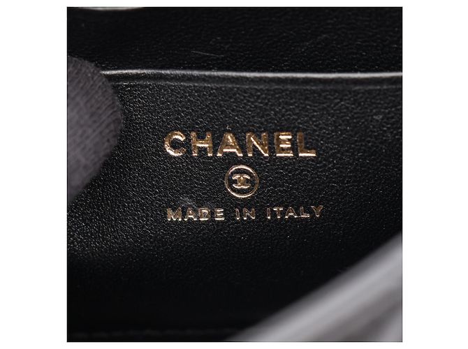 Timeless Chanel Matelassé Schultertasche aus schwarzem Lammleder - Ansicht 4