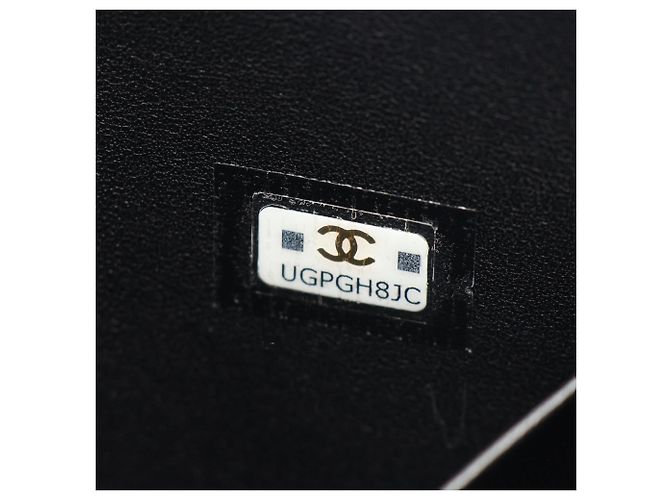 Timeless Chanel Matelassé Schultertasche aus schwarzem Lammleder - Ansicht 5