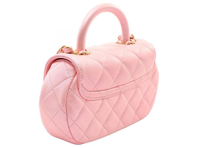 Bolsa de Ombro 2-Way Chanel Matelassé com Alça de Mão Rosa - vista 2
