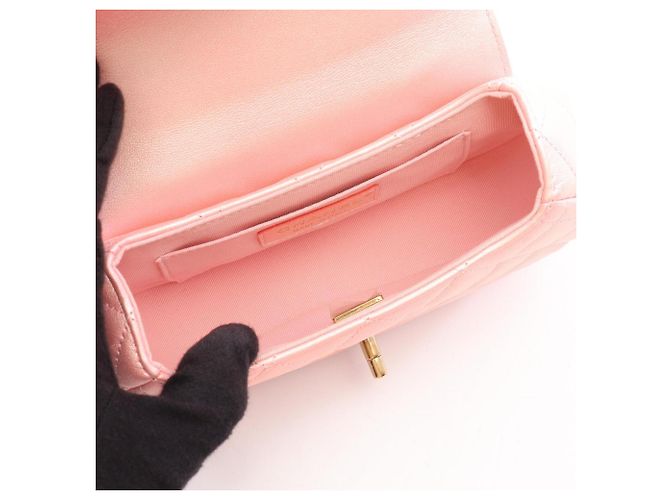 Bolsa de Ombro 2-Way Chanel Matelassé com Alça de Mão Rosa - vista 3