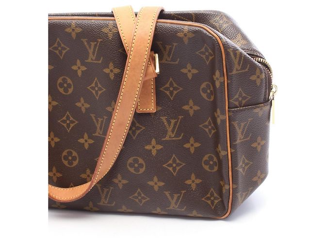 Bolsa de Ombro Louis Vuitton Cite GM Monogram Marrom - vista 10