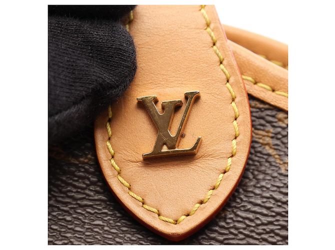 Bolsa de Ombro Louis Vuitton Fold Me Pouch Marrom - vista 10