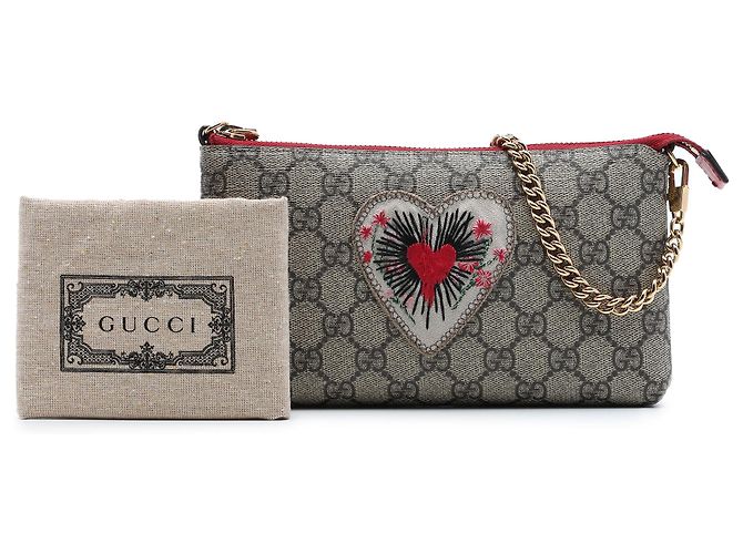 Pochette a catena Gucci Beige GG Supreme con cuore ricamato - vista 7