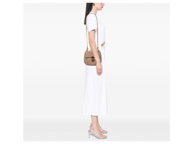 Chloé Drew Crossbody de piel de cordero granulada marrón Small Castaño Carne - vista 7