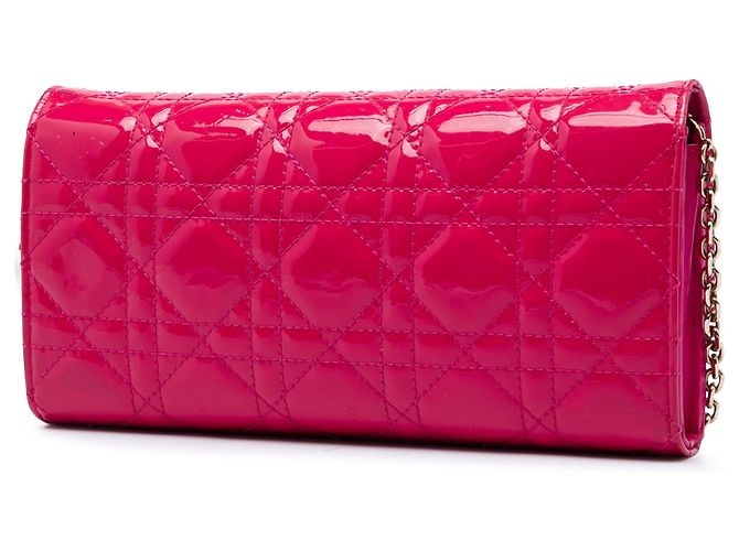 Portafoglio con catena Lady Dior in pelle vernice rosa Cannage di Dior - vista 2