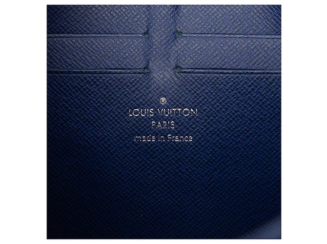 Louis Vuitton Blue Monogram Taigarama Pochette Voyage MM Azul - vista 5