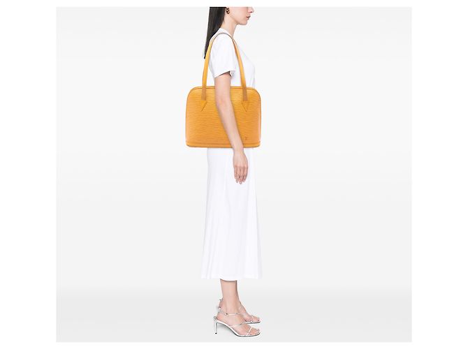 Louis Vuitton Yellow Epi Lussac Jaune - vue 6