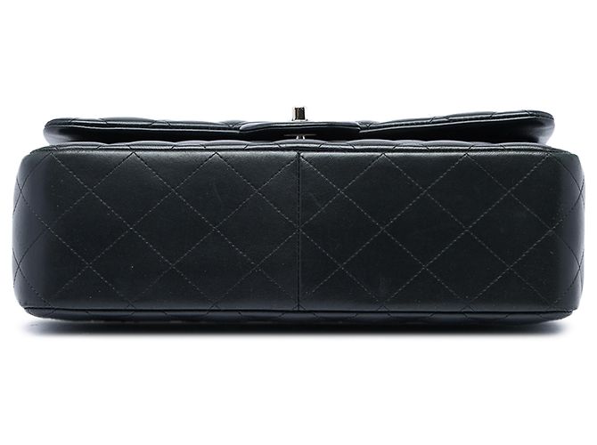 Chanel Black Jumbo Classic Lambskin Double Flap Preto - vista 3