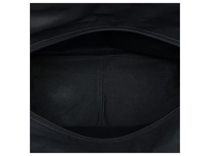 Chanel Black Paris New York gesteppte Nylon-Tote Schwarz - Ansicht 4