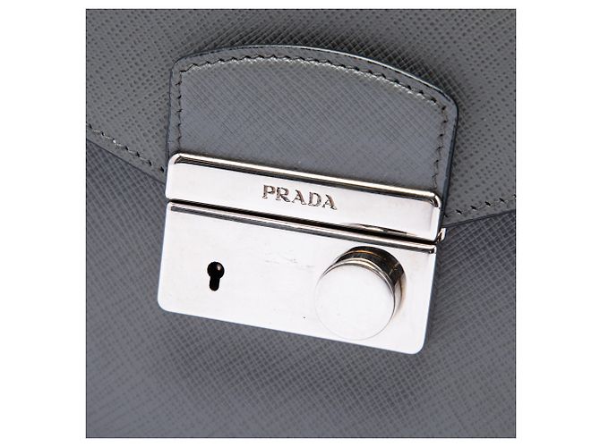Bolso Satchel Prada Mini Saffiano Lux Sound Lock Gris Castaño - vista 5