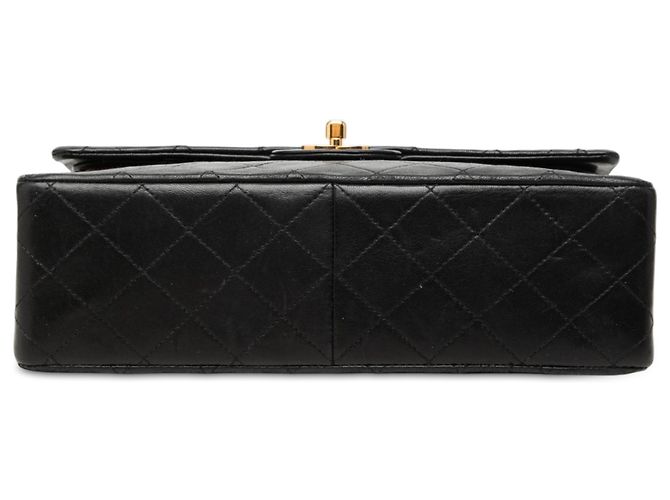 Chanel Black Medium Tall Classic Lambskin Double Flap Preto - vista 3