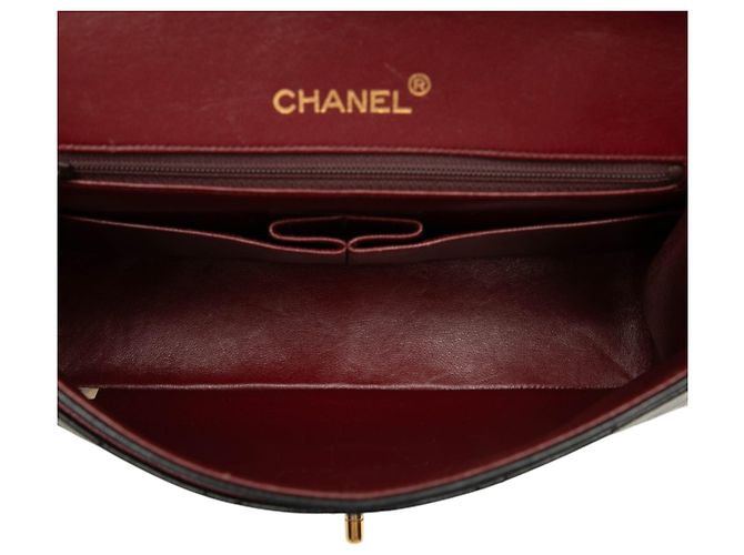 Chanel Black Medium Tall Classic Lambskin Double Flap Preto - vista 4