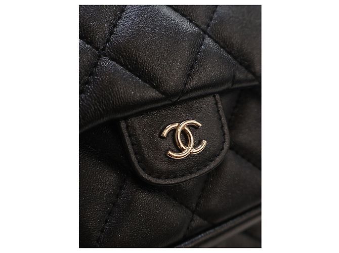 Bolsa Chanel preta em pele de cordeiro acolchoada CC com mini bolsa de aba Preto - vista 4