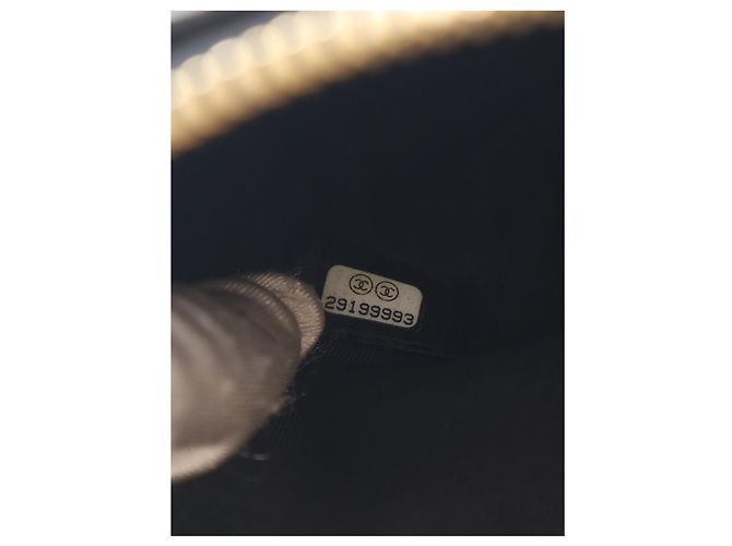 Bolsa Chanel preta em pele de cordeiro acolchoada CC com mini bolsa de aba Preto - vista 6