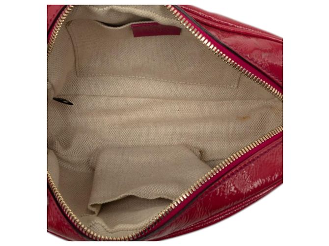 Gucci Soho Disco Crossbody in vernice rosa - vista 4
