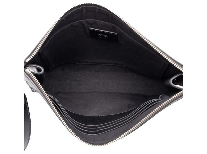 Clutch Fendi Black Zucca Shadow in pelle di vitello con zip diagonale frontale Nero - vista 4