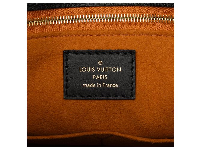 Louis Vuitton Black Monogram Empreinte Onthego MM Preto - vista 5