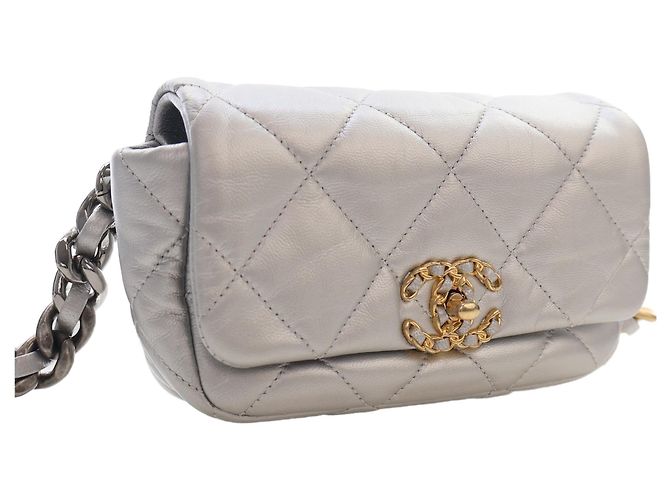 Chanel Silver Metallic Lambskin 19 Belt Bag Silvery - view 14